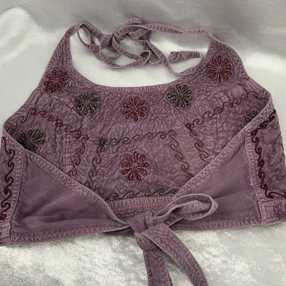 Embroidered Halter Crop Top Size OS - Picture 3 of 4